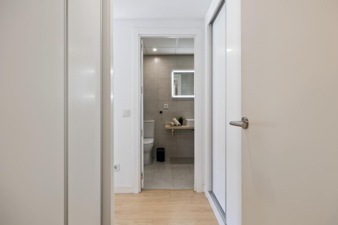 Luxury New Apartment City Center Estepona - Private Parking Exterior foto