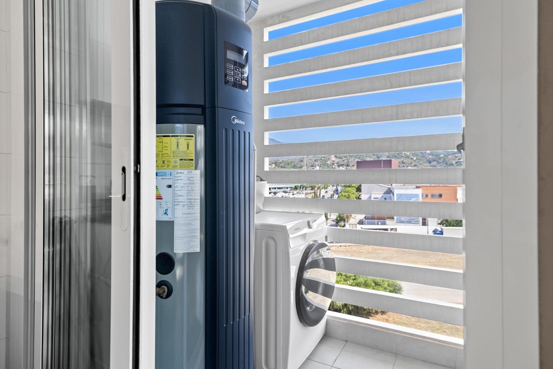 Luxury New Apartment City Center Estepona - Private Parking Exterior foto
